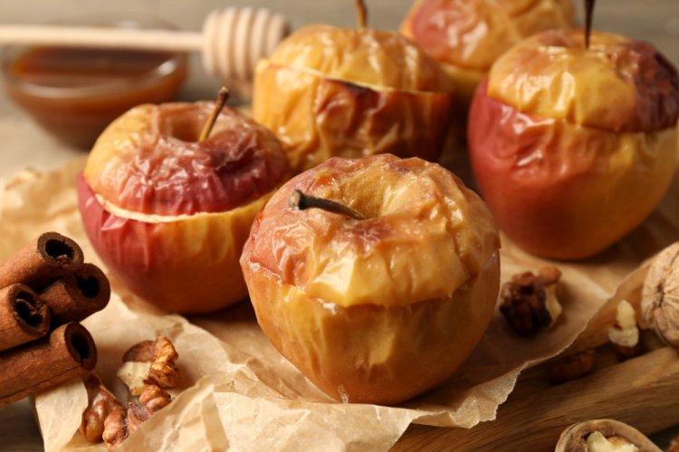 Запеченные яблоки с корицей в аэрогриле