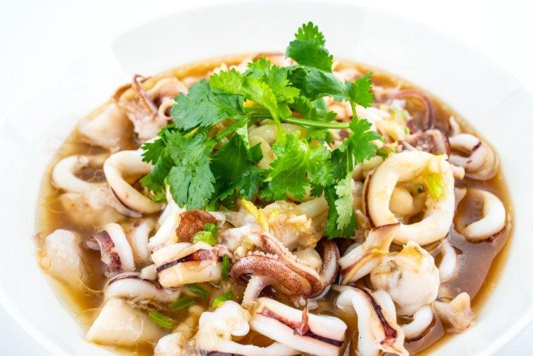 Кальмары по-корейски с соевым соусом