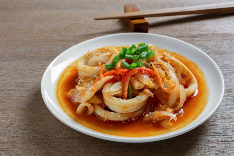 Кальмары по-корейски с болгарским перцем