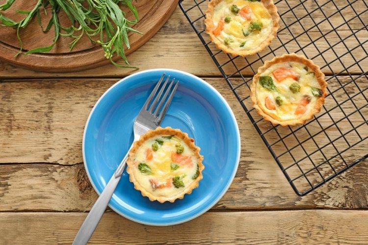 Тарталетки с лососем и шпинатом в аэрогриле