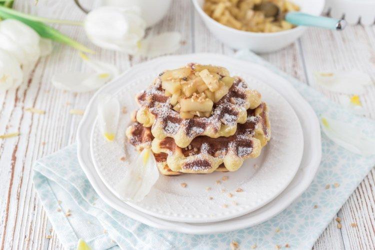 Творожные вафли с яблоком и корицей в мультипекаре