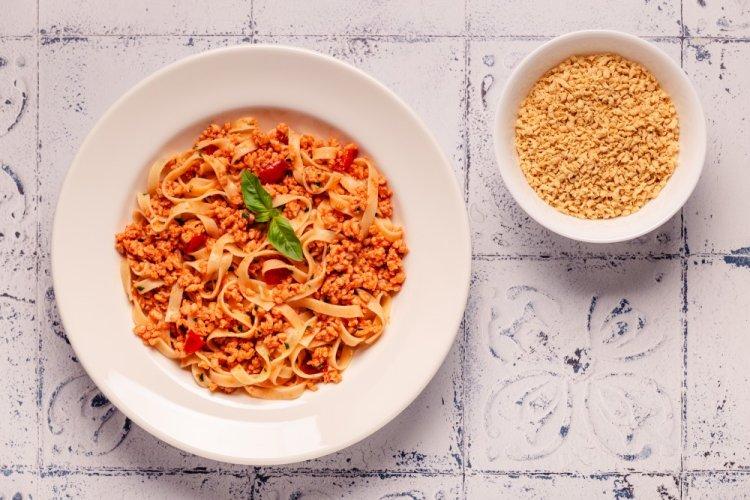 Болоньезе с соевым мясом