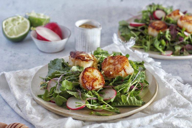 10 cалатов с морскими гребешками, которые очень просто готовятся