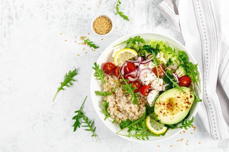 Творожный боул с тунцом и авокадо