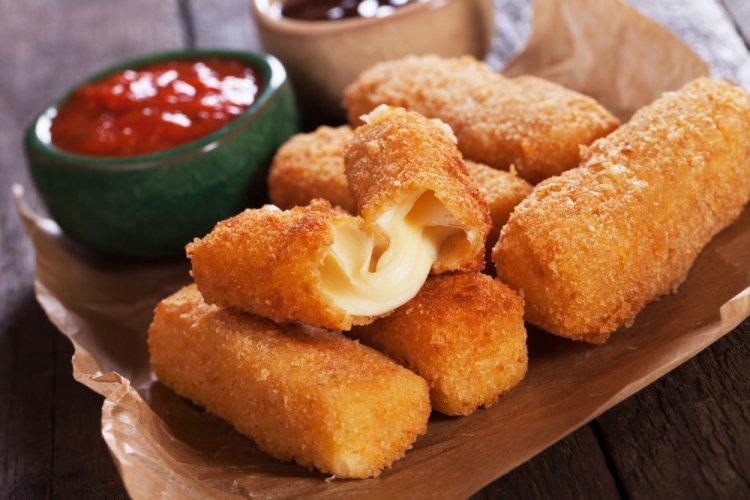 Сырные палочки с хрустящей корочкой в аэрогриле