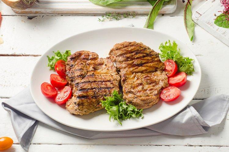 8 самых вкусных рецептов стейка из свинины в аэрогриле