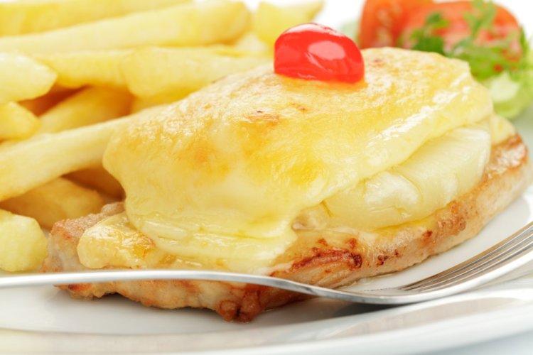Стейки из свинины с ананасами в аэрогриле