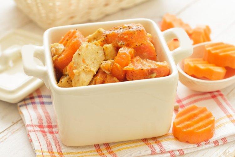 Индейка с овощами в горшочках