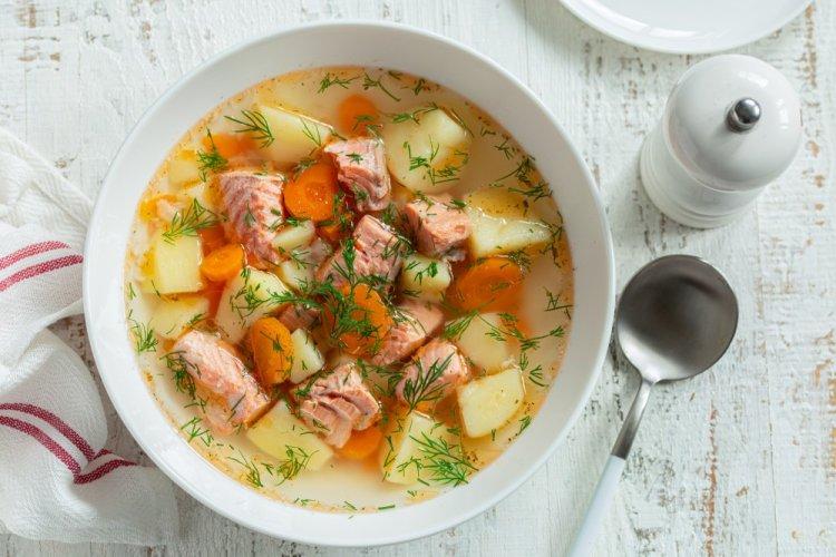 Диетическая уха из форели