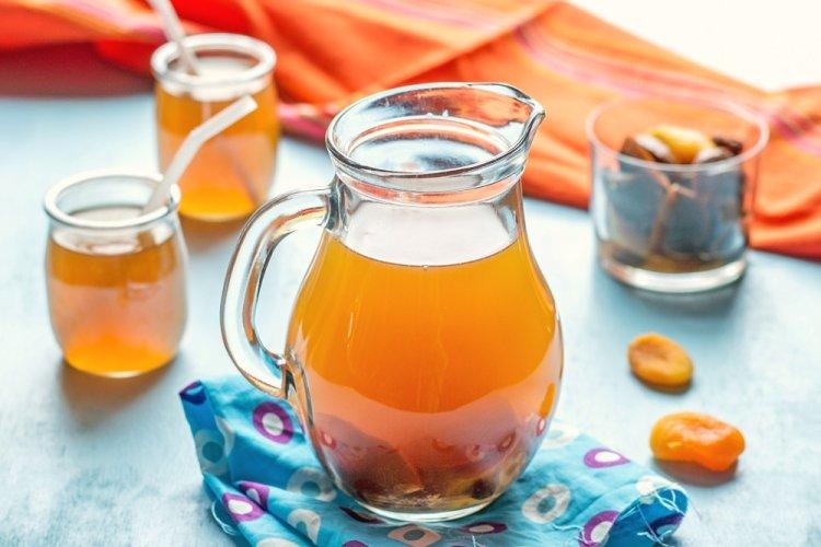 Пряный компот из сухофруктов с изюмом