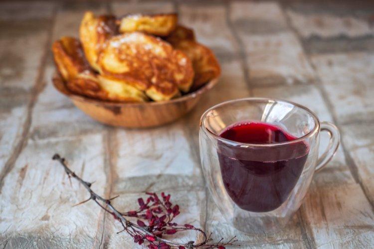 Компот из сухофруктов с копченой грушей и черносливом