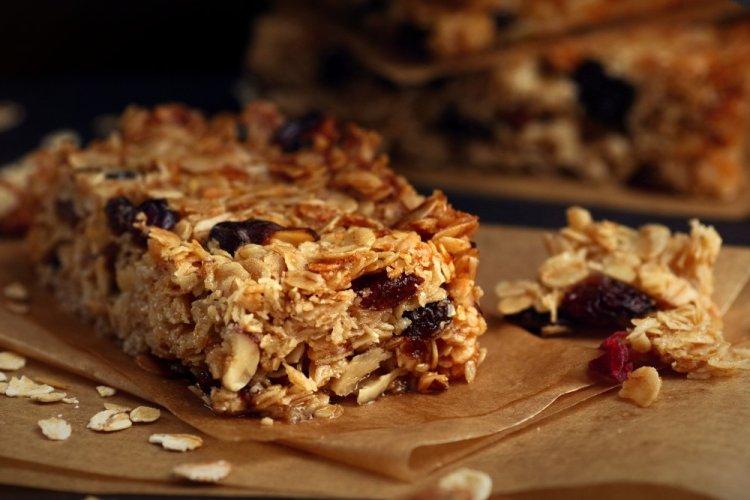 Злаковые батончики с клюквой