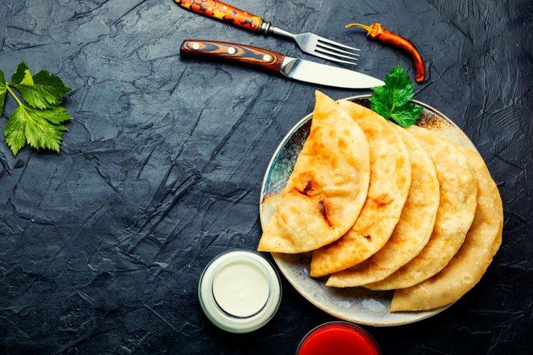 Чебуреки из лепешек роти в аэрогриле