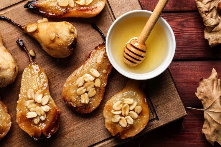 Груши, запеченные со сливочным маслом в духовке