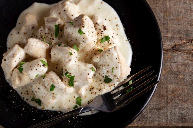 Начинка с курицей, йогуртом и зеленью