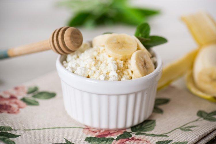 Начинка с творогом, бананом и медом для лепешек роти