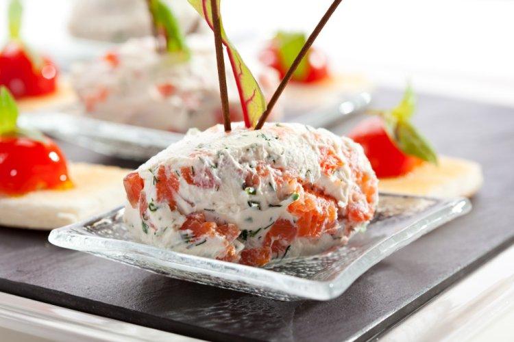 Начинка с лососем и сливочным сыром для лепешек роти