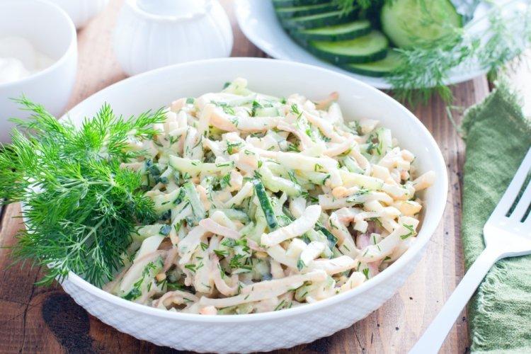 ПП салат с кальмаром, яйцом и огурцом