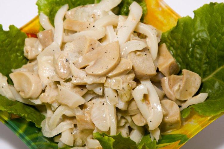 ПП кальмары с грибами в йогуртовом соусе