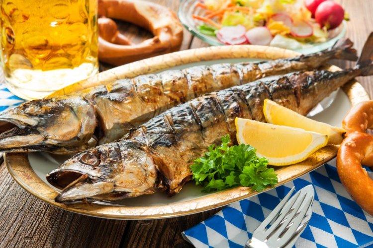 Скумбрия в имбирно-лимонном маринаде на решетке на мангале