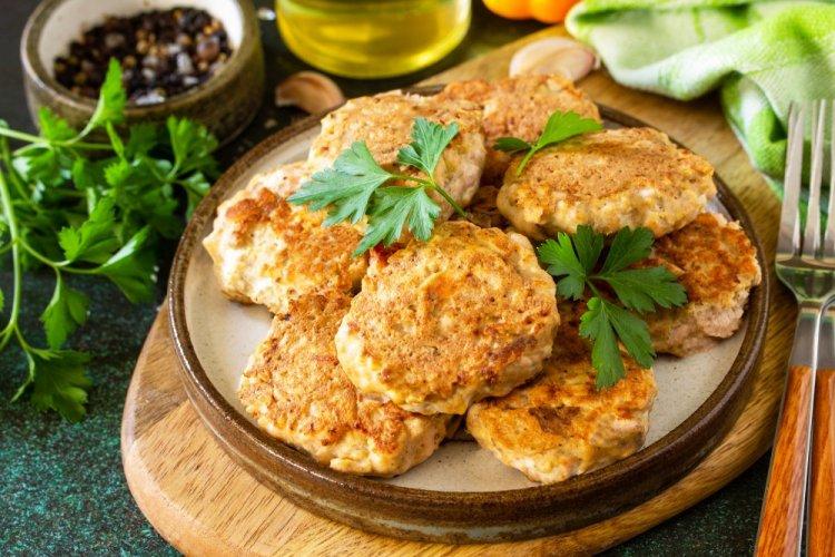 Котлеты из кальмаров с рисом и плавленым сыром