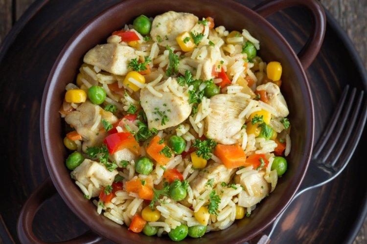 Куриное филе с гавайской смесью