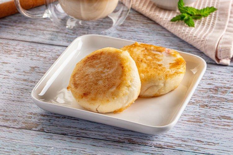 Сырники из творога с манкой и сыром