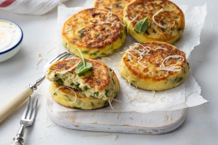 Сырники с творогом, манкой и шпинатом