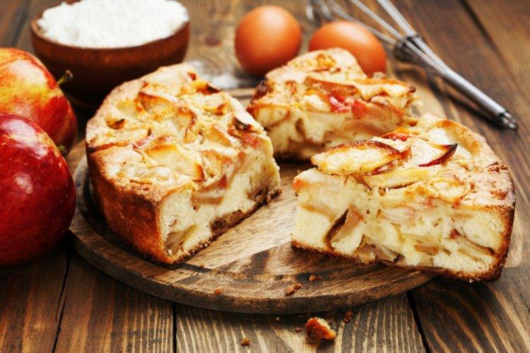 ПП шарлотка с яблоками и творогом