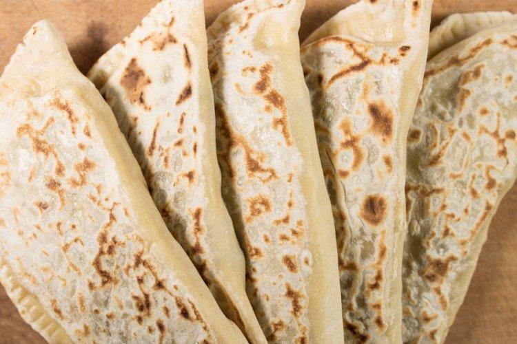Хачапури из лепешки роти на сковороде