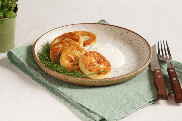 Сырники с сыром и зеленью