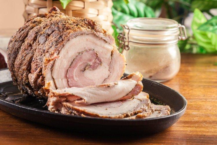 Рулет из свиной грудинки
