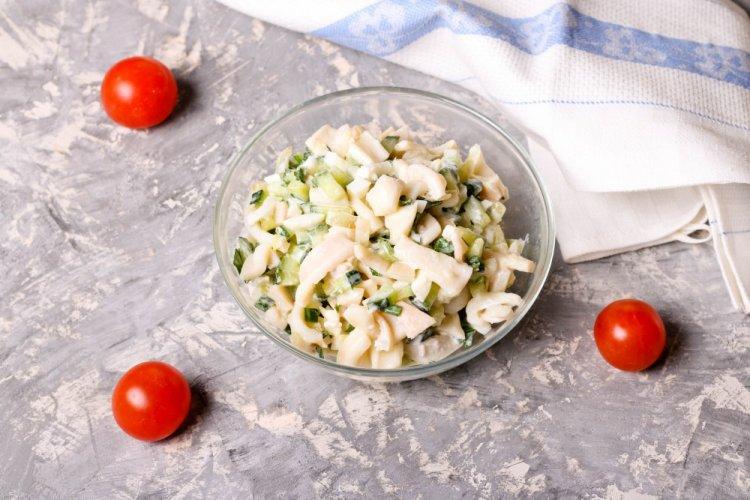 ПП салат с кальмарами и огурцом