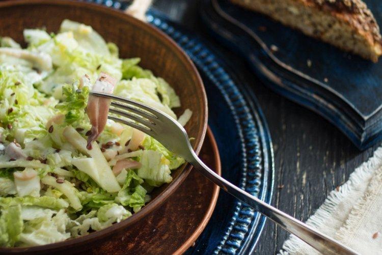 ПП салат с пекинской капустой и кальмарами