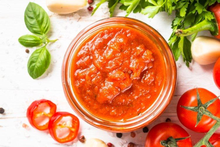 Томатный соус с запеченными овощами