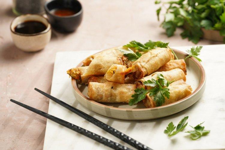 Жареные спринг-роллы с курицей
