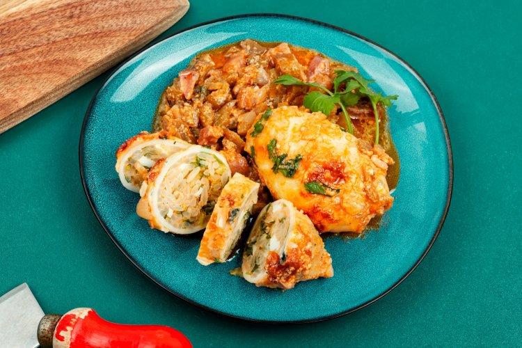 Фаршированные кальмары с рисом и яйцом в духовке