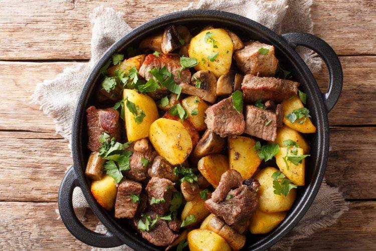 Свинина с картошкой и грибами в аэрогриле