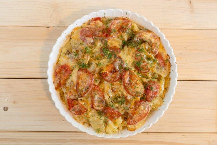 Картошка с фаршем и помидорами в аэрогриле