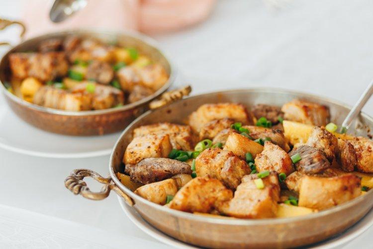 Картошка с курицей и грибами под сыром в аэрогриле