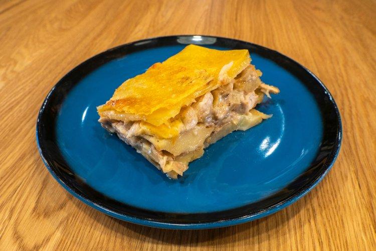 Картошка с курицей и грибами слоями в аэрогриле