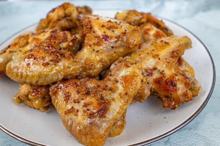 Кленово-горчичный маринад для крылышек с соевым соусом