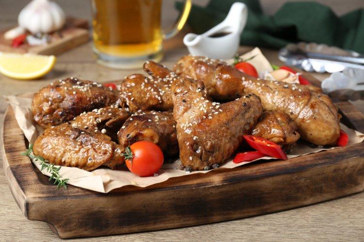Маринад с соевым соусом, чесноком и паприкой для курицы