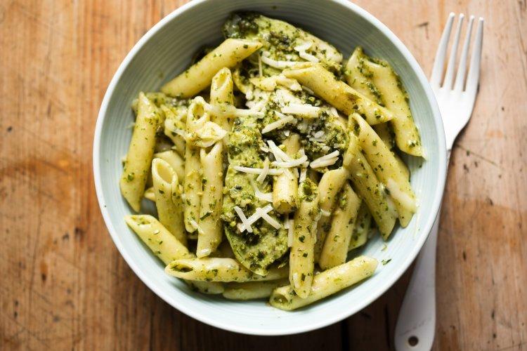 Соус песто для макарон с курицей