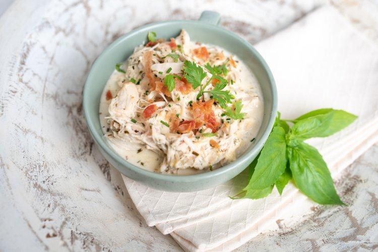 Сливочный соус с беконом для курицы