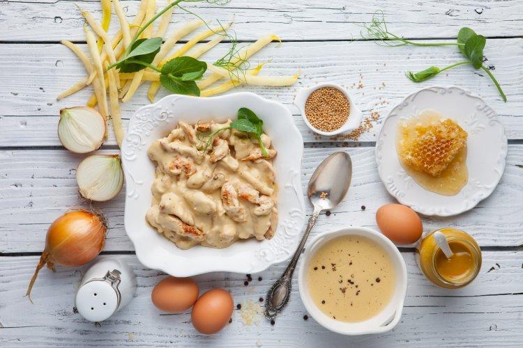 Медово-сливочный соус для курицы