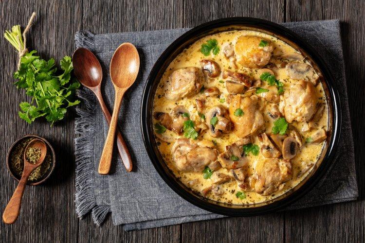 Сметанный соус с грибами для курицы