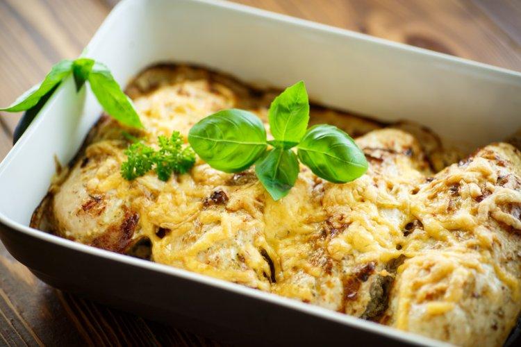 Сметанный соус с сыром для курицы