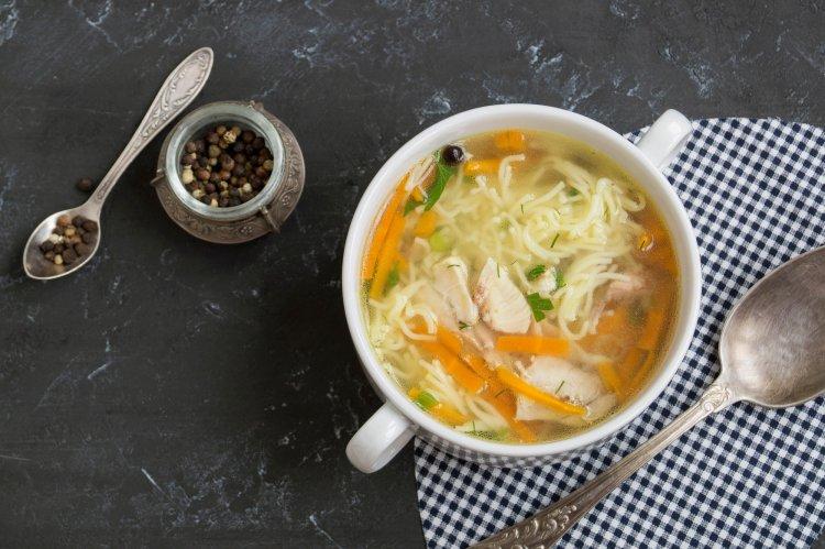 Суп из крыла индейки с вермишелью
