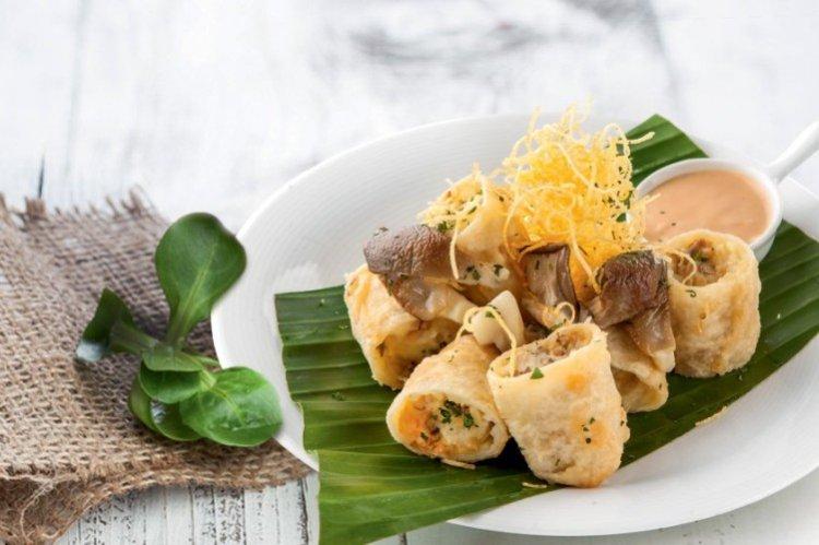 Гигантский ролл с грибами - Горячие блюда на праздничный стол рецепты